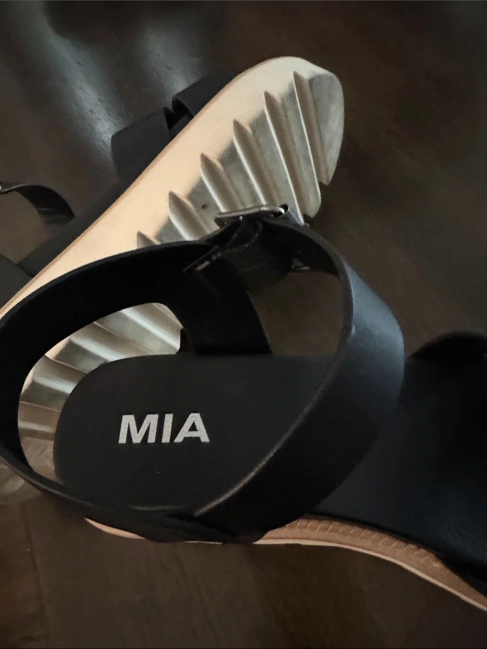 MIA fashionable sandals